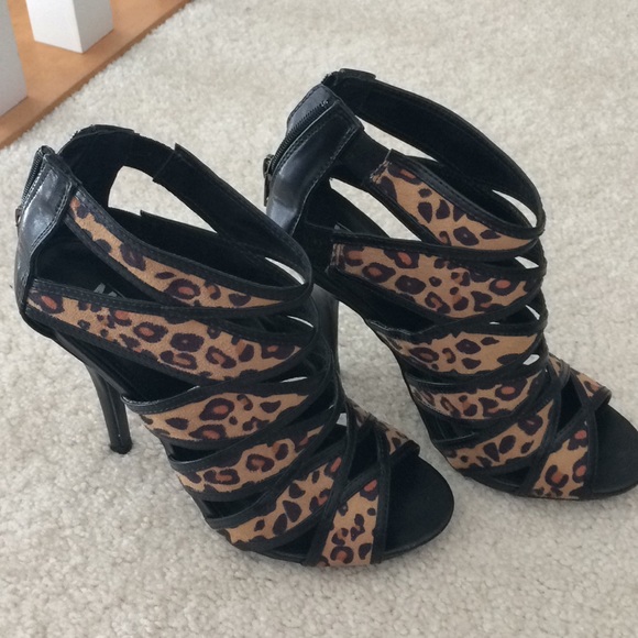 Leopard print heels - Picture 1 of 3